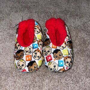 Cocomelon Slippers Size 8-10 Brand New Never Worn